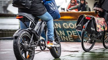 Steden willen eigen regels tegen overlast fatbikes en e-steps