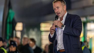 UITHOORN - Wybren van Haga (BvNL) op het Amstelplein tijdens de demonstratie tegen de komst van een azc op het moment van een commissievergadering van de gemeenteraad over asielopvang. ANP VLN NIEUWS