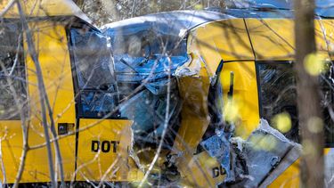 epa12908394 Damages at the accident scene after two trains collided between Hilleroed and Kagerup at Isteroedvejen, Denmark, 23 April 2026. There are reports of personal injuries, according to the duty officer at North Zealand Police. Kagerup is located on the Gribskov Line between Hilleroed and Helsinge.  EPA/STEVEN KNAP  DENMARK OUT