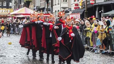 Het Dilemma: ‘Carnaval vieren of mijn man teleurstellen en thuisblijven?’