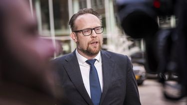 DEN HAAG - Pieter Heerma Minister van Binnenlandse Zaken en Koninkrijksrelaties staat de pers te woord voorafgaand aan de wekelijkse ministerraad in het ministerie van Algemene Zaken. FREEK VAN DEN BERGH / ANP