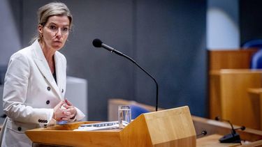 DEN HAAG -Staatssecretaris Claudia van Bruggen (D66) van Justitie en Veiligheid  tijdens het wekelijkse vragenuur in de Tweede Kamer. ROBIN UTRECHT / ANP