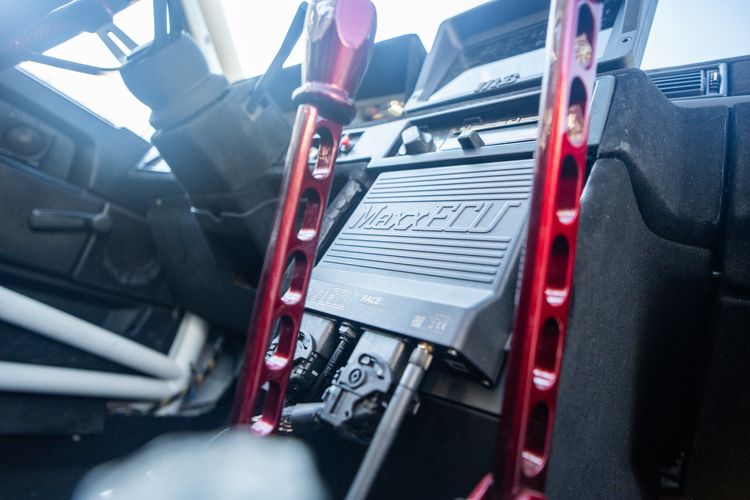 Mathijs (30) kocht zijn Volvo als sloopauto van 650 euro: 'Nu 559 pk sterk'