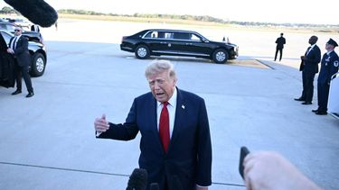 US President Donald Trump speaks to the press upon arrival at Charlotte Douglas International Airport in Charlotte, North Carolina, on September 16, 2026. Trump is campaigning for Republican US Senate candidate Michael Whatley.
Brendan SMIALOWSKI / AFP