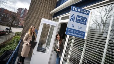 Door de woningnood staan we te springen om woningen die vrijkomen. Maar sommige groepen verhuizen makkelijker dan anderen.
