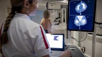 Bevolkingsonderzoek redt duizenden levens en bespaart miljoenen aan zorgkosten
