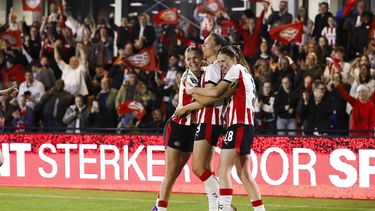 EINDHOVEN - (l-r) Lore Jacobs of PSV Eindhoven, Fenna Kalma of PSV Eindhoven, Liz Rijsbergen of PSV Eindhoven vieren de 2-0 tijdens de Vrouwen Eredivisie wedstrijd tussen PSV en ADO Den Haag in het TenCate stadion De Herdgang op 8 mei 2026 in Eindhoven, Nederland. MAURICE VAN STEEN / ANP