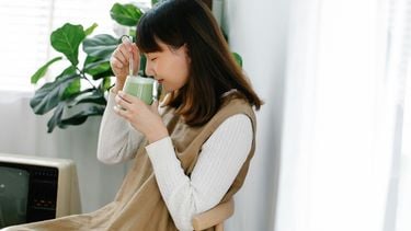 Gezondheidsvoordelen matcha, onderzoek, machta latte, matcha en koffie