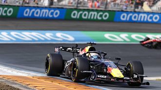ZANDVOORT - Max Verstappen (Oracle Red Bull Racing) tijdens de sprintrace, voorafgaand aan de F1 Grand Prix van Nederland op het Circuit van Zandvoort. SANDER KONING / ANP