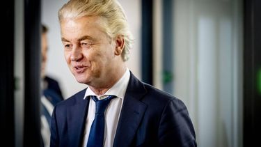 DEN HAAG - Geert Wilders en Pieter Omtzigt na afloop van de vervolggesprekken met de informateurs Elbert Dijkgraaf en Richard van Zwol en de formerende partijen PVV, VVD, NSC en BBB. ANP ROBIN UTRECHT kabinet formatie