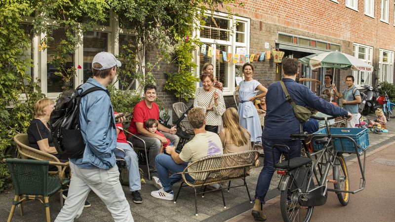 buren, buurt, eenzaamheid, eenzaam, buurtbankjesdag