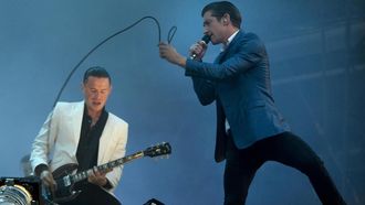 Festivalprijzen Arctic Monkeys en Down The Rabbit Hole
