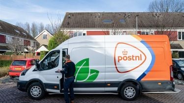 NAVO-top, Den Haag, PostNL, pakketje