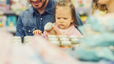 Stelling van de dag: 'Toegevoegde suiker moet worden verboden in producten voor baby’s en peuters'