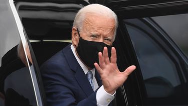 Een foto van Joe Biden met een mondkapje