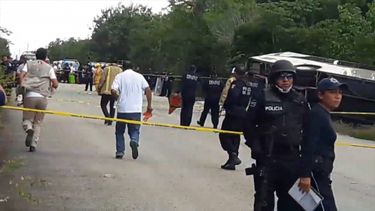 20 december - Twaalf dood bij busongeluk Mexico