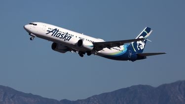 Vliegtuig, Alaska Airlines, noodgeval, noodlanding, cabine, passagiers.jpg