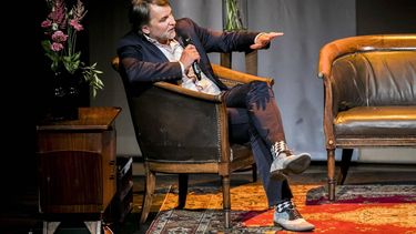 DEN HAAG - Schrijver Bert Natter in Theater aan het Spui tijdens de uitreiking van de ECI Literatuurprijs 2016. ANP REMKO DE WAAL