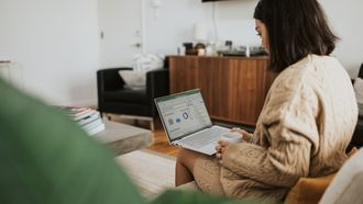 Booking.com wil twee dagen kantoor verplichten: waarom zijn we zo gehecht geraakt aan thuiswerken?