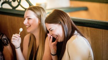 lach, gelach, schrikken, angst, grap, bang, grappen, vriendinnen