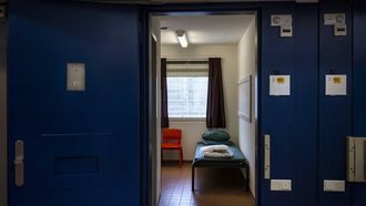 KRIMPEN AAN DEN IJSSEL - Een gevangenis in de Penitentiaire Inrichting. De gevangenis opent een speciale unit, met de naam Afdeling Intensief Toezicht. De afdeling houdt het midden tussen een reguliere gevangenis en de Extra Beveiligde Inrichting in Vught. ANP RAMON VAN FLYMEN