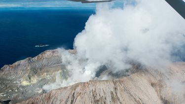 Zoektocht naar vermisten vulkaanuitbarsting gestaakt
