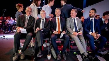 NIEUWEGEIN - Partijleider Chris Stoffer tijdens de jaarlijkse partijdag van de SGP. Het congres staat onder meer in het teken van de komende gemeenteraadsverkiezingen. ANP ROBIN UTRECHT