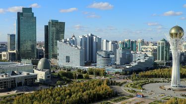 Op deze foto zie je de stad Nur Sultan in Kazachstan.