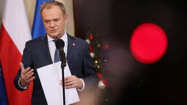 epa11037076 Polish Prime Minister Donald Tusk during a press conference after the first meeting of his cabinet at the PM's Office in Warsaw, Poland, 19 December 2023. The new Polish government met to adopt the draft budget for 2024.  EPA/Leszek Szymanski POLAND OUT