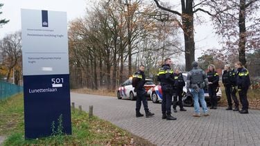 VUGHT - Bij de gevangenis in Vught is zijn veel agenten ingezet vanwege een incident dat binnen plaatsvond. ANP BART MEESTERS