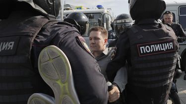 Honderden betogers opgepakt in Moskou