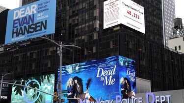 'Dodenklok' van Donald Trump op Times Square