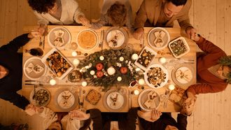Kerstdiner kerst bezuinigen nederlanders horecagelegenheden